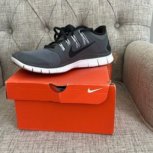 Men’s Nike sneaker